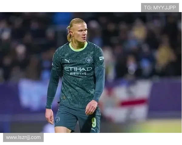 哈兰德冷静点球破门，助力球队在关键战役中状态回暖