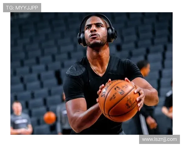 克里斯·保罗利用挡拆创造投篮机会，持续提升球队组织效率